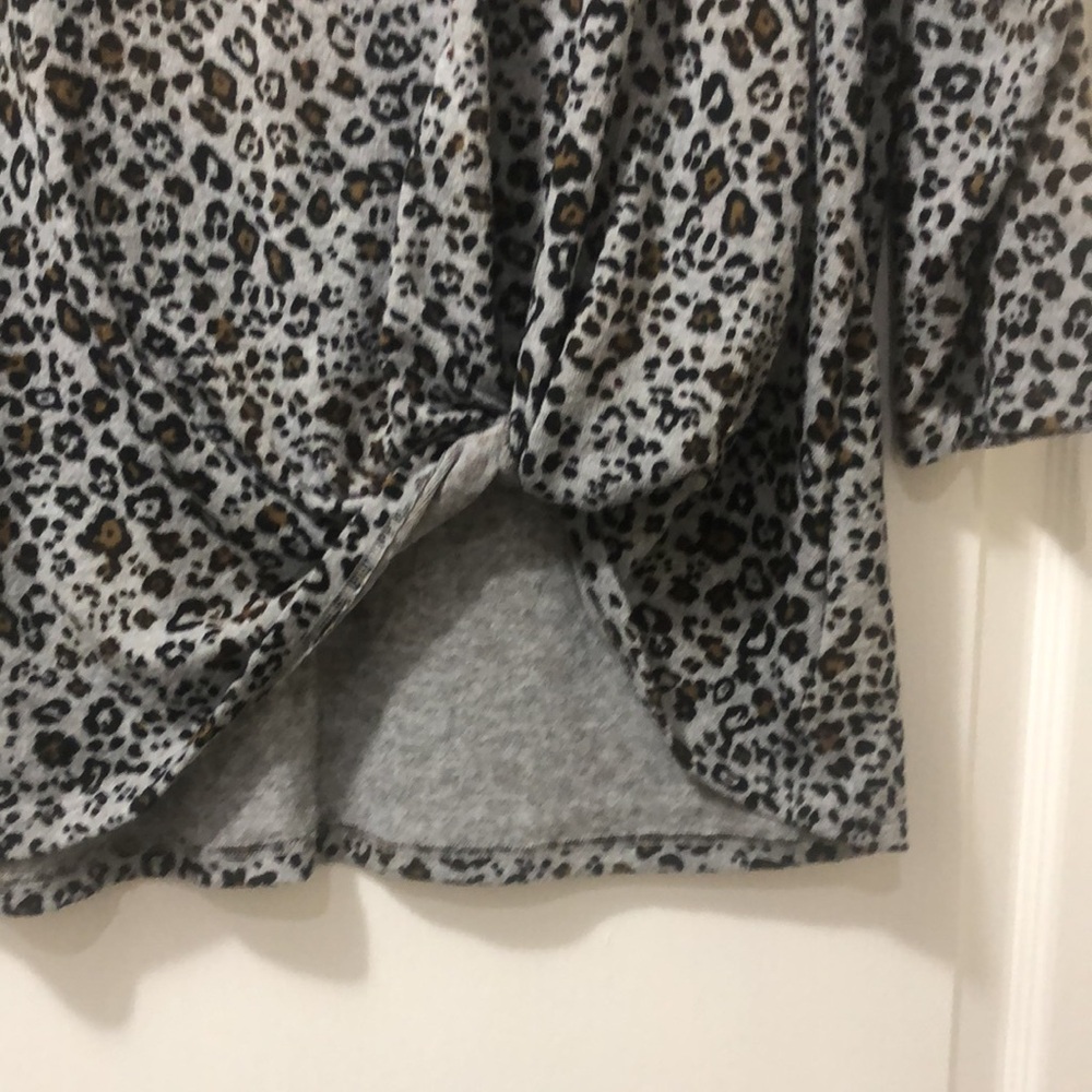 SHARAGANO LADIES TOP LEOPARD PRINT SZ XL - Picture 3 of 12